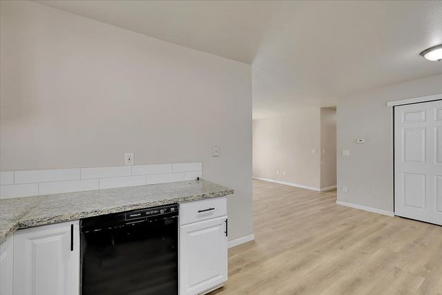 180 Percy Ave, Yuba City, CA 95991