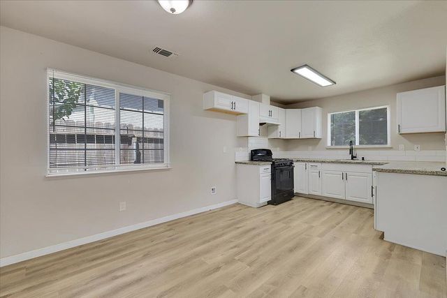 180 Percy Ave, Yuba City, CA 95991