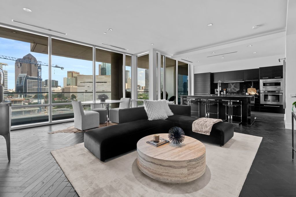 2408 Victory Park Lane 736, Dallas, TX 75219