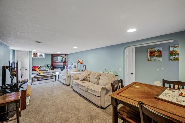 6764 W Broadway Avenue, Columbus, MN 55025