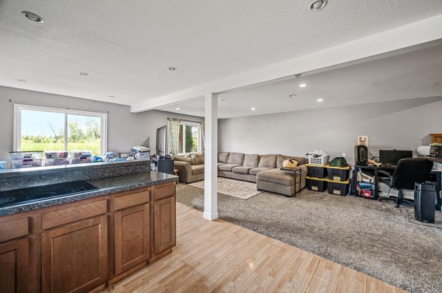 6764 W Broadway Avenue, Columbus, MN 55025