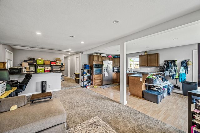6764 W Broadway Avenue, Columbus, MN 55025