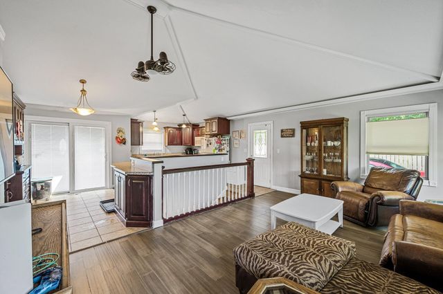 6764 W Broadway Avenue, Columbus, MN 55025