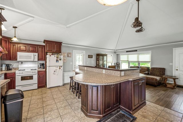 6764 W Broadway Avenue, Columbus, MN 55025