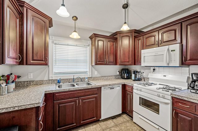 6764 W Broadway Avenue, Columbus, MN 55025