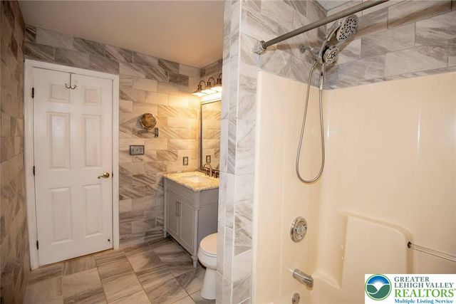 4185 Park Place, Bethlehem Twp, PA 18020