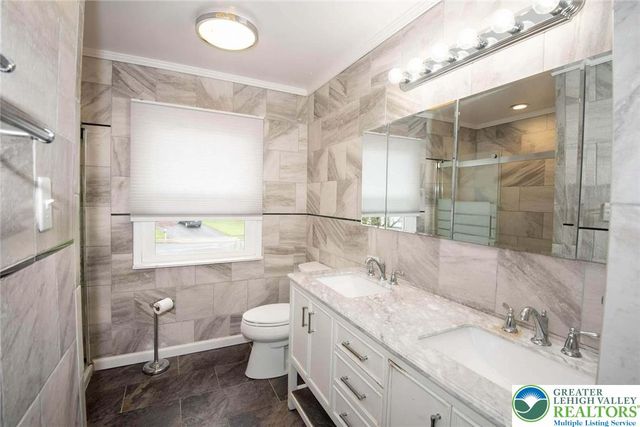 4185 Park Place, Bethlehem Twp, PA 18020