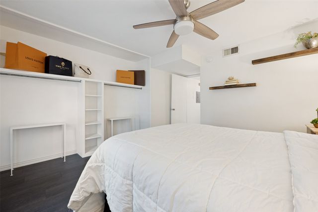 5904 Sandhurst Lane 149, Dallas, TX 75206