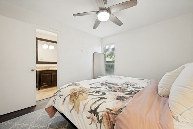 5904 Sandhurst Lane 149, Dallas, TX 75206