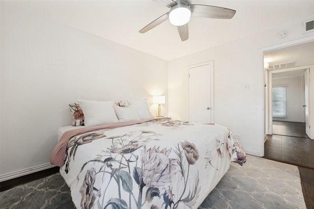 5904 Sandhurst Lane 149, Dallas, TX 75206