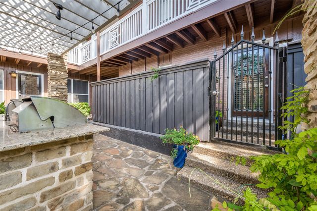 5904 Sandhurst Lane 149, Dallas, TX 75206