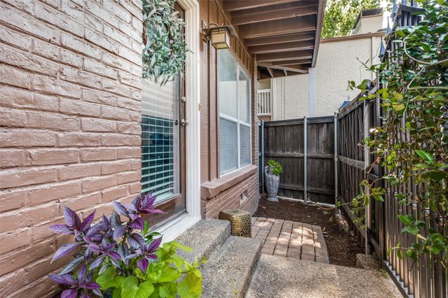 5904 Sandhurst Lane 149, Dallas, TX 75206