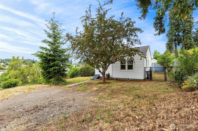 3640 W C Street, Bremerton, WA 98312