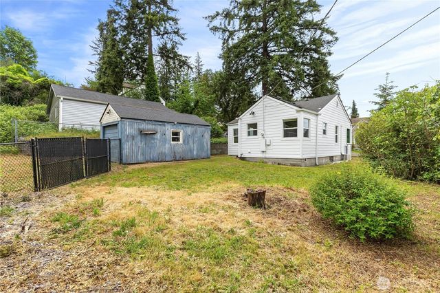 3640 W C Street, Bremerton, WA 98312