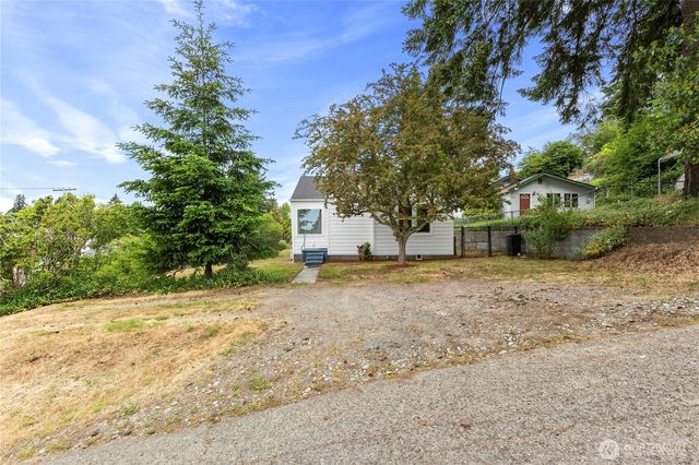 3640 W C Street, Bremerton, WA 98312