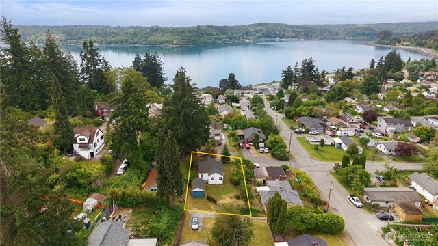3640 W C Street, Bremerton, WA 98312