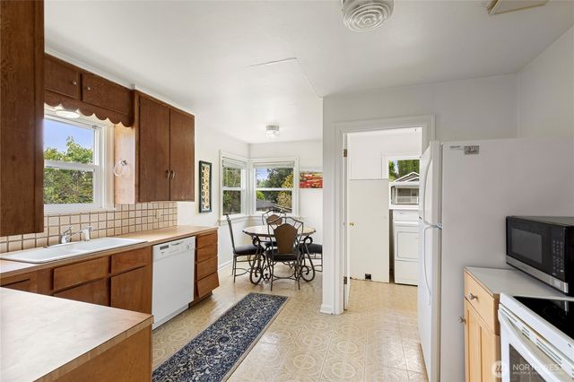 3640 W C Street, Bremerton, WA 98312