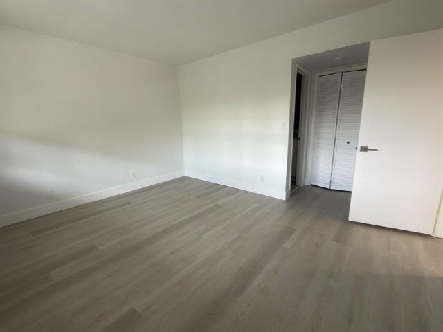 625 Oaks Drive 305, Pompano Beach, FL 33069