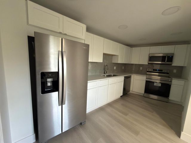 625 Oaks Drive 305, Pompano Beach, FL 33069