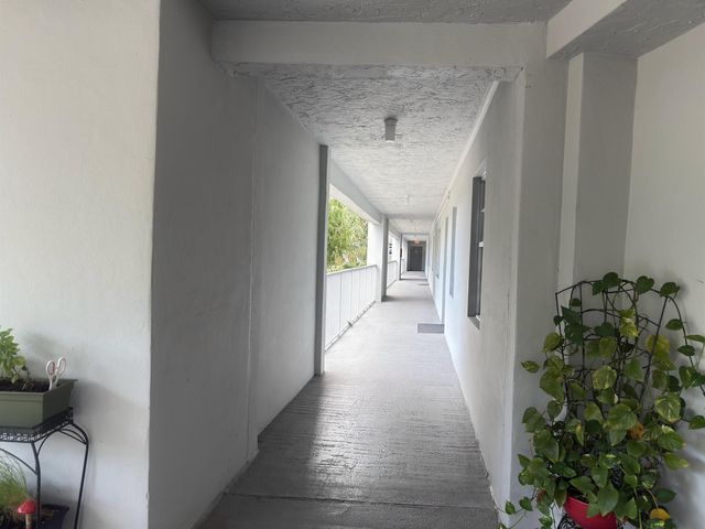 625 Oaks Drive 305, Pompano Beach, FL 33069