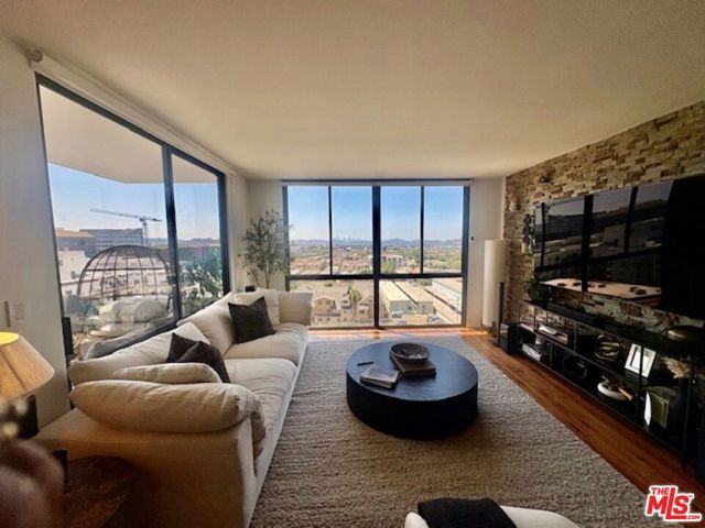 343 Pioneer Drive 1205, Glendale, CA 91203