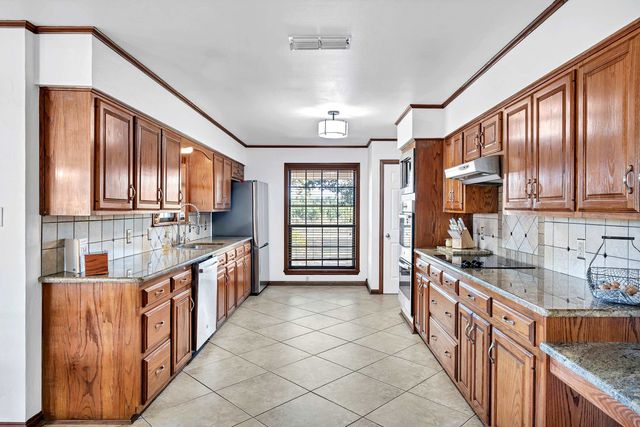 5896 Nuthatcher Rd, Gilmer, TX 75645