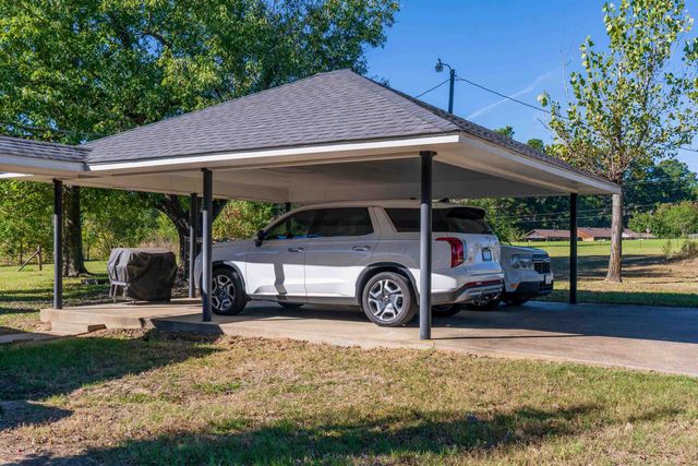 5896 Nuthatcher Rd, Gilmer, TX 75645