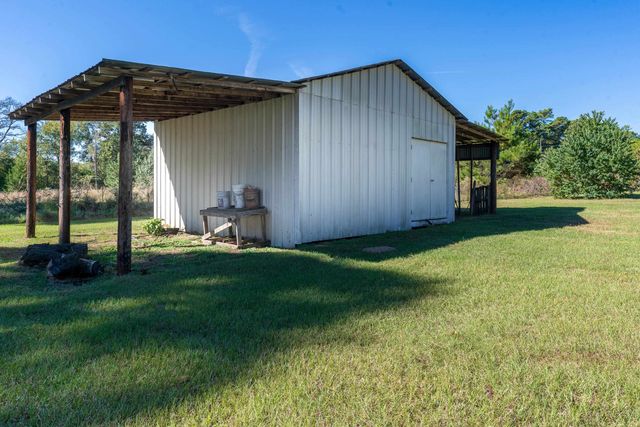 5896 Nuthatcher Rd, Gilmer, TX 75645