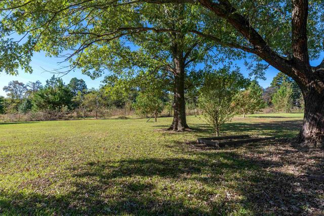 5896 Nuthatcher Rd, Gilmer, TX 75645