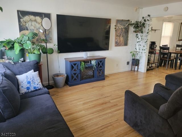 207 Williamson Ave, Hillside Twp., NJ 07205