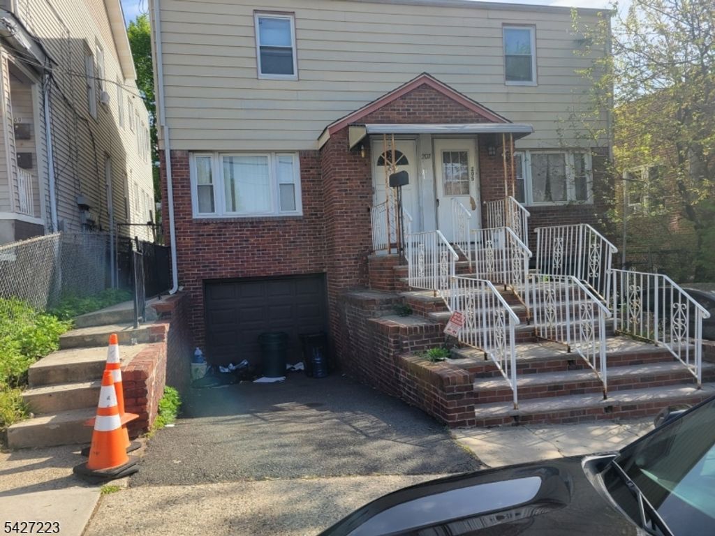207 Williamson Ave, Hillside Twp., NJ 07205