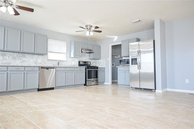 16011 Crooked Arrow Drive, Sugar Land, TX 77498