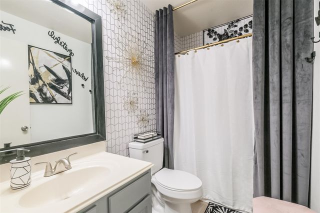 16011 Crooked Arrow Drive, Sugar Land, TX 77498