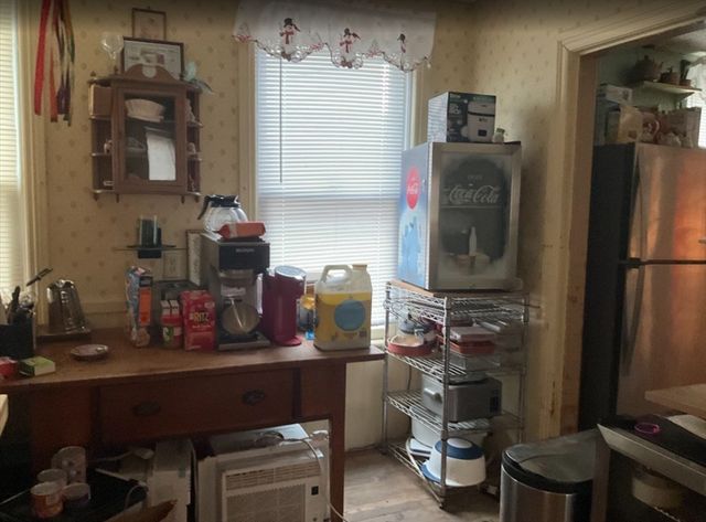 146 Beacon St, Worcester, MA 01610