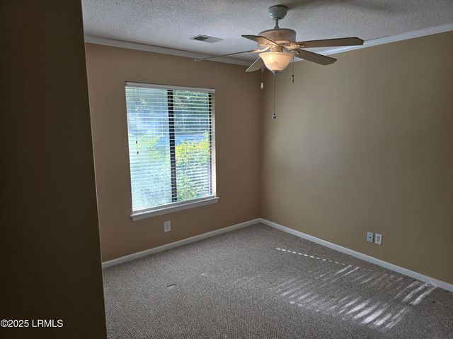 18 Middle Road, Beaufort, SC 29907