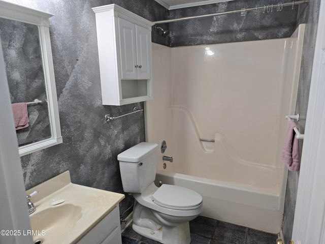 18 Middle Road, Beaufort, SC 29907