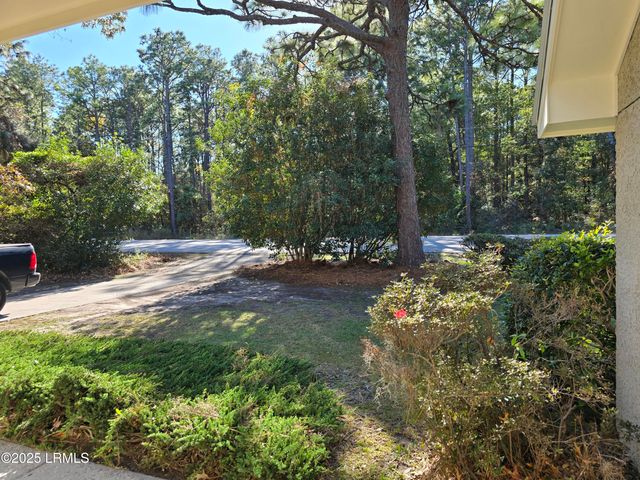 18 Middle Road, Beaufort, SC 29907