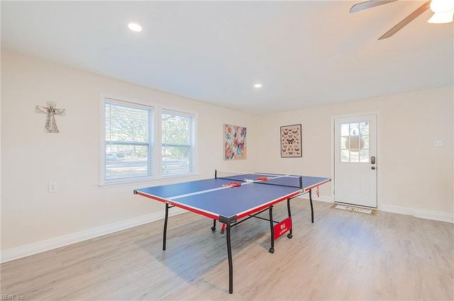 1 Langhorne RD, Newport News, VA 23606