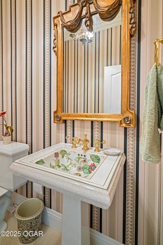 11411 Goldenrod Road, Carthage, MO 64836