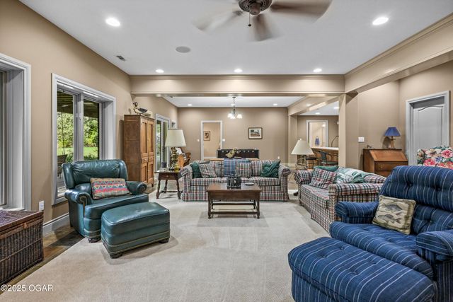 11411 Goldenrod Road, Carthage, MO 64836