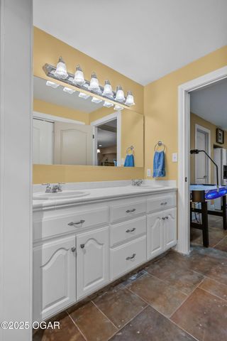 11411 Goldenrod Road, Carthage, MO 64836