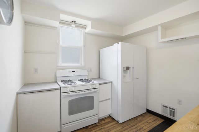 4910 Greenlee Avenue, St Bernard, OH 45217