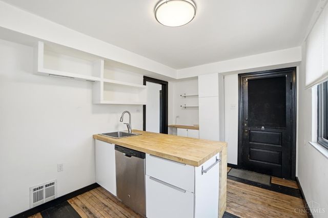 4910 Greenlee Avenue, St Bernard, OH 45217