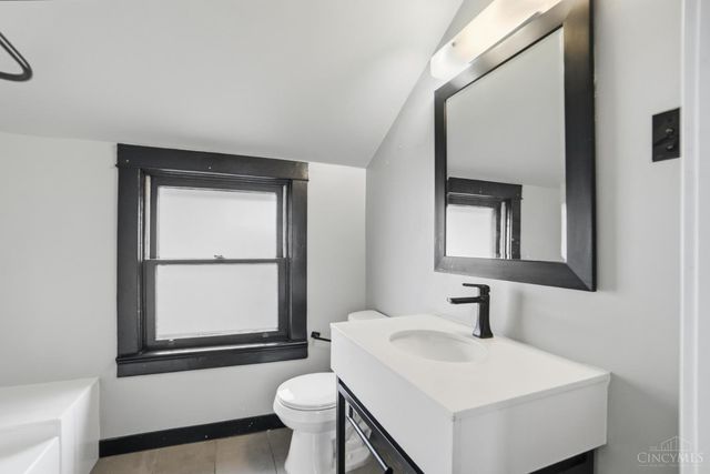 4910 Greenlee Avenue, St Bernard, OH 45217