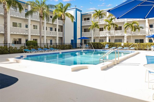 350 79TH AVENUE N 332, St Petersburg, FL 33702