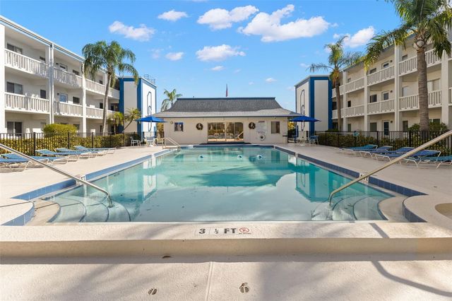 350 79TH AVENUE N 332, St Petersburg, FL 33702