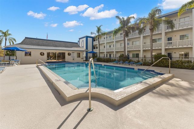 350 79TH AVENUE N 332, St Petersburg, FL 33702