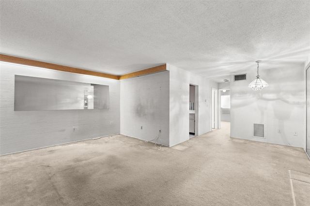 350 79TH AVENUE N 332, St Petersburg, FL 33702