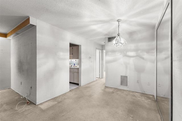 350 79TH AVENUE N 332, St Petersburg, FL 33702