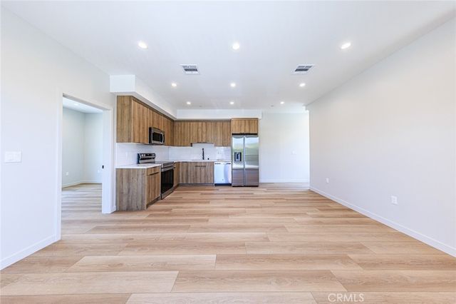 9064 La Prada, Los Angeles, CA 90042